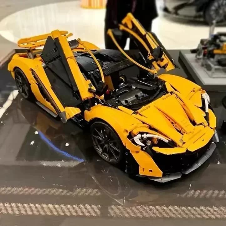 Technic Klocki Konstrukcyjne – Nowy Model P1 Super Racing Car 1:8, Zestaw do Samodzielnego Montażu 3893 elementy, Sportowy Samochód dla Dorosłych i Chłopców, Idealny na Prezent