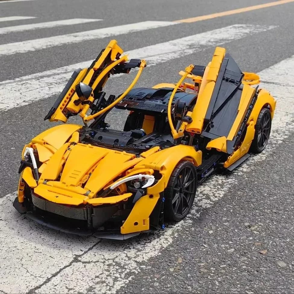 Technic Klocki Konstrukcyjne – Nowy Model P1 Super Racing Car 1:8, Zestaw do Samodzielnego Montażu 3893 elementy, Sportowy Samochód dla Dorosłych i Chłopców, Idealny na Prezent
