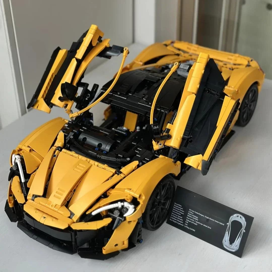 Technic Klocki Konstrukcyjne – Nowy Model P1 Super Racing Car 1:8, Zestaw do Samodzielnego Montażu 3893 elementy, Sportowy Samochód dla Dorosłych i Chłopców, Idealny na Prezent